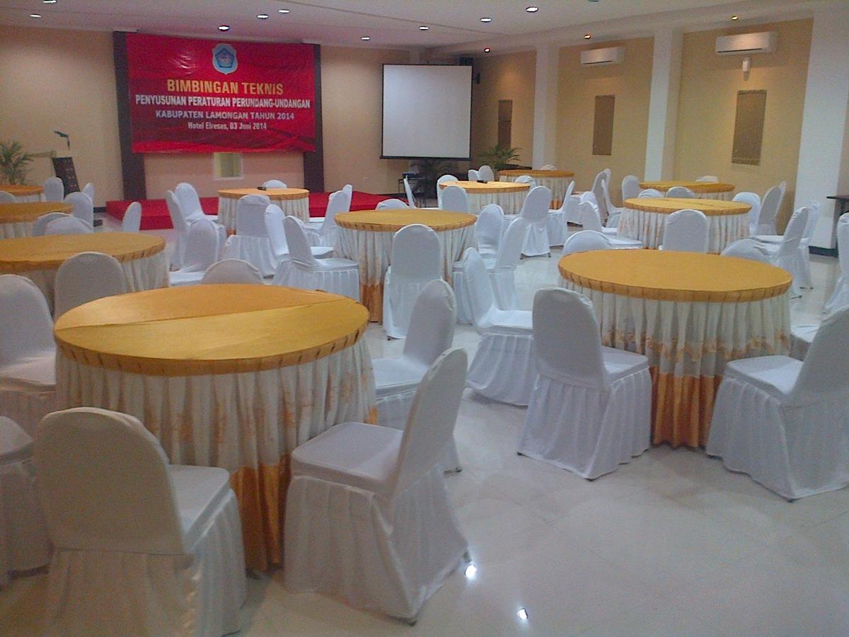 Hotel Elresas Lamongan Esterno foto